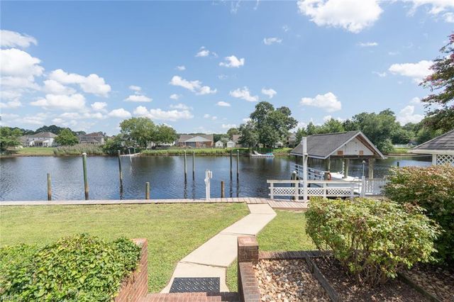 729 Wood Duck LN, Chesapeake, VA 23323