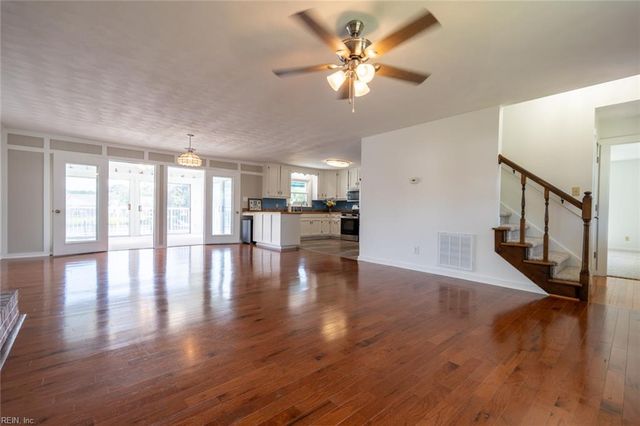 729 Wood Duck LN, Chesapeake, VA 23323