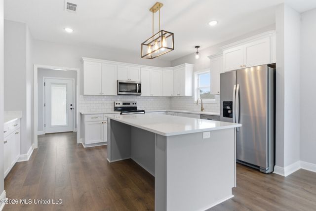 410 Legacy Boulevard, Hattiesburg, MS 39402