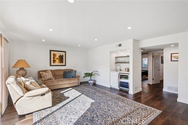 23301 Iris, Torrance, CA 90505