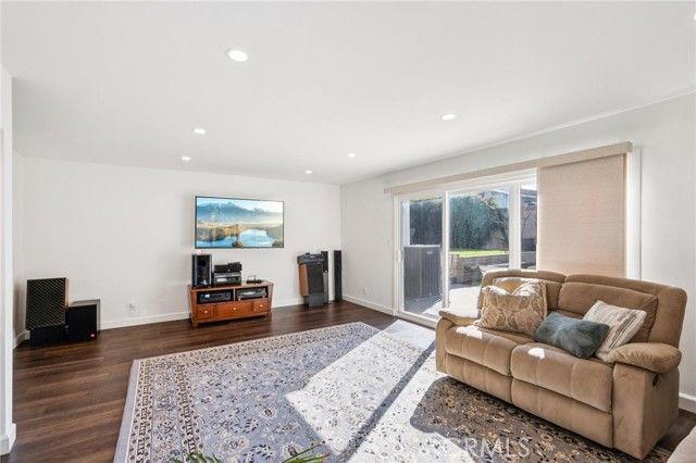 23301 Iris, Torrance, CA 90505