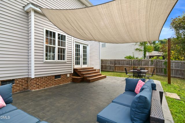 209 Texanna Way, Holly Springs, NC 27540