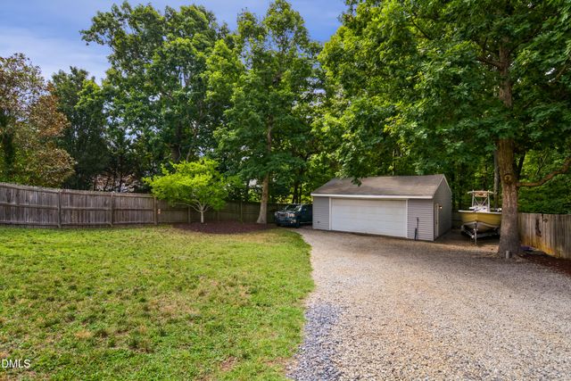 209 Texanna Way, Holly Springs, NC 27540