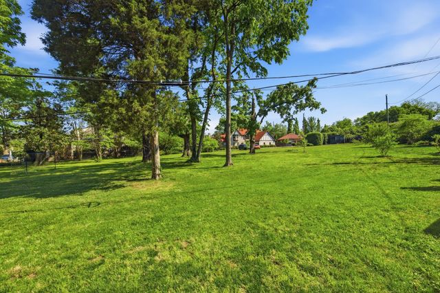278 Harding Pl, Nashville, TN 37205
