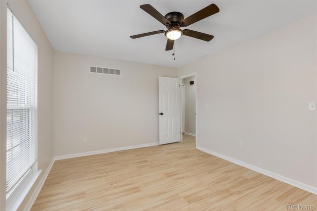 40526 Newport Drive, Plymouth Charter Township, MI 48170