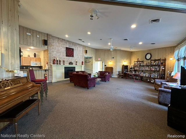 40526 Newport Drive, Plymouth Charter Township, MI 48170