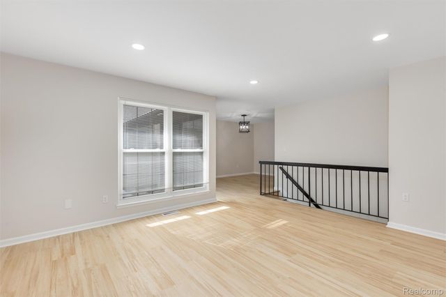 40526 Newport Drive, Plymouth Charter Township, MI 48170