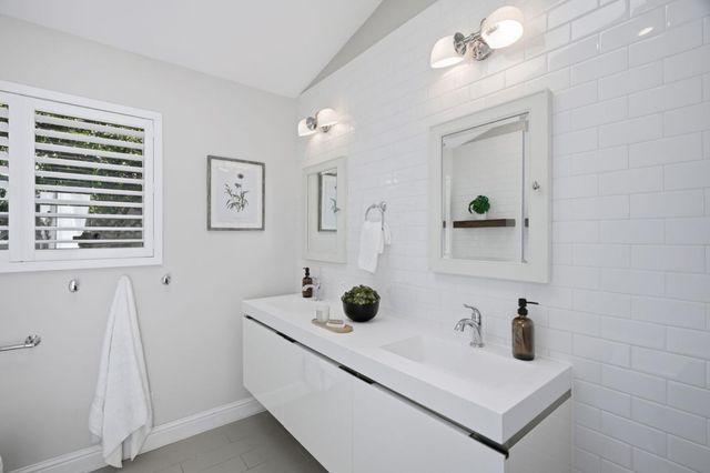 845 Groton Court, Sunnyvale, CA 94087