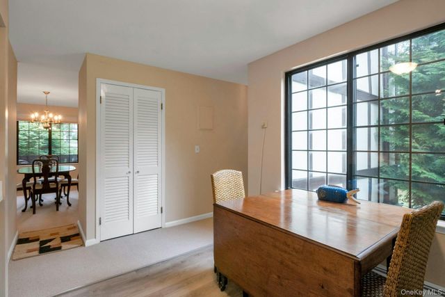 60 Foxwood Drive 2, Pleasantville, NY 10570