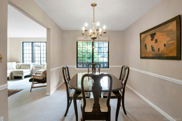 60 Foxwood Drive 2, Pleasantville, NY 10570