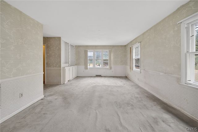 125 Stoneridge Dr, Dewitt, NY 13214