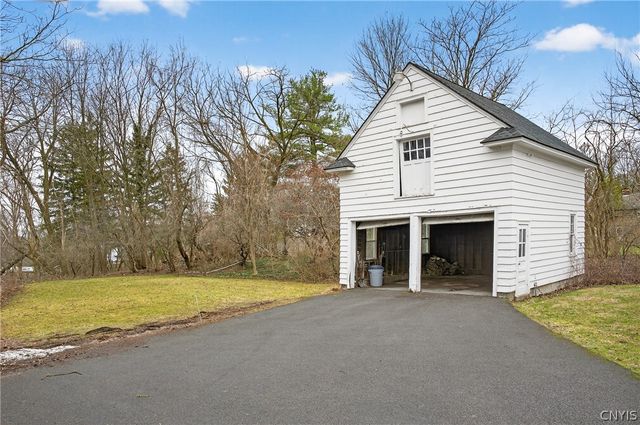 125 Stoneridge Dr, Dewitt, NY 13214