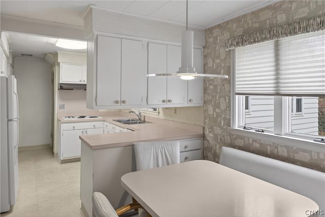 125 Stoneridge Dr, Dewitt, NY 13214