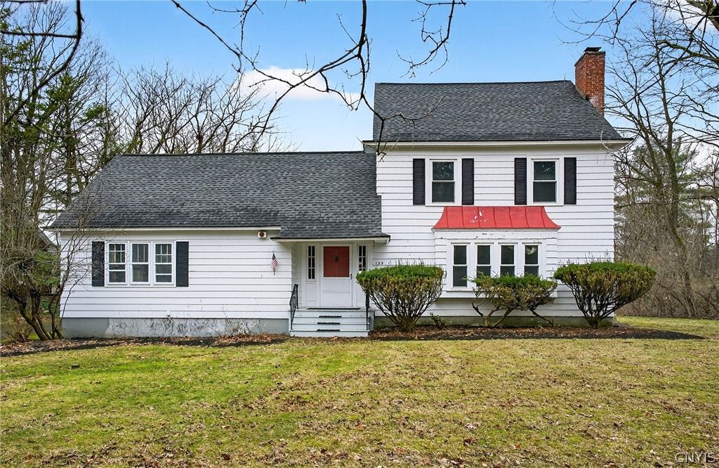 125 Stoneridge Dr, Dewitt, NY 13214