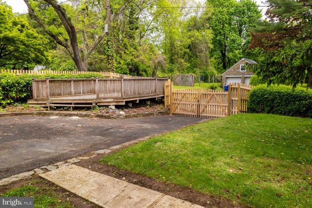 825 E HAINES ST, Philadelphia, PA 19138