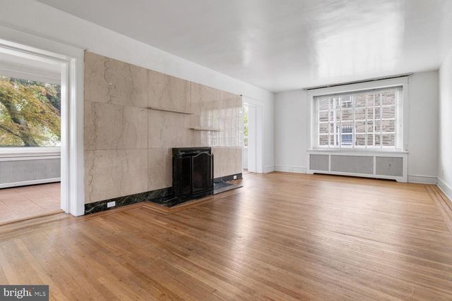 825 E HAINES ST, Philadelphia, PA 19138