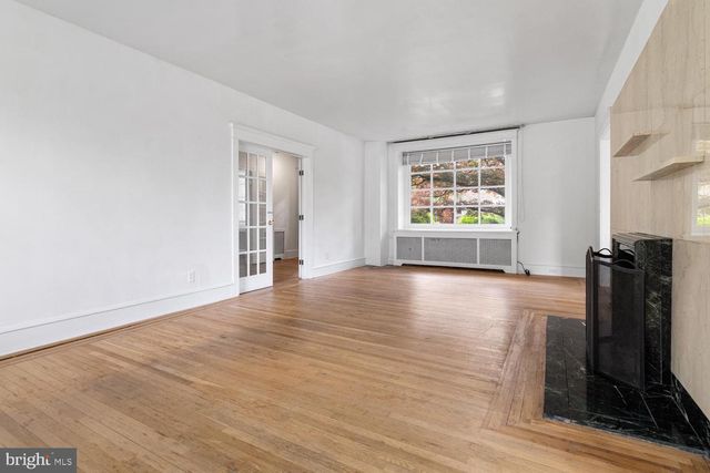 825 E HAINES ST, Philadelphia, PA 19138
