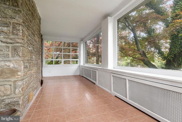 825 E HAINES ST, Philadelphia, PA 19138