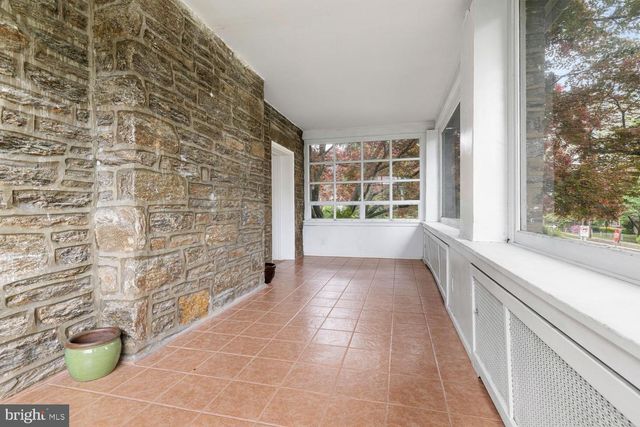 825 E HAINES ST, Philadelphia, PA 19138