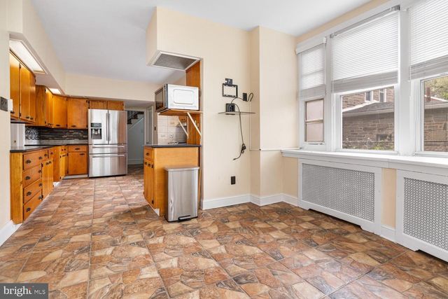 825 E HAINES ST, Philadelphia, PA 19138