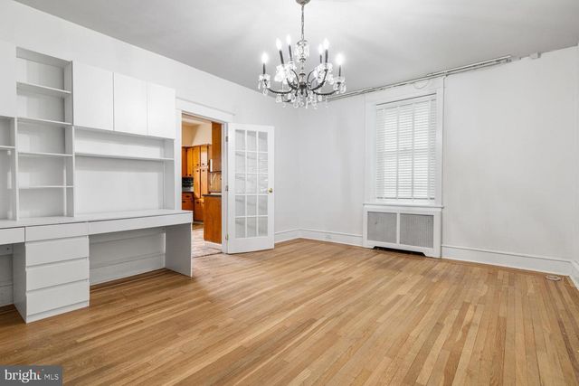 825 E HAINES ST, Philadelphia, PA 19138