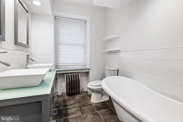825 E HAINES ST, Philadelphia, PA 19138