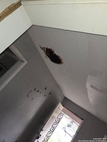 105 N Moss, Seguin, TX 78155