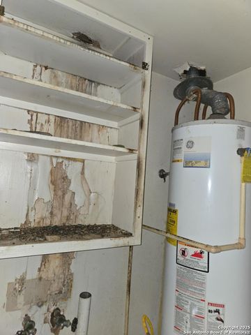 105 N Moss, Seguin, TX 78155