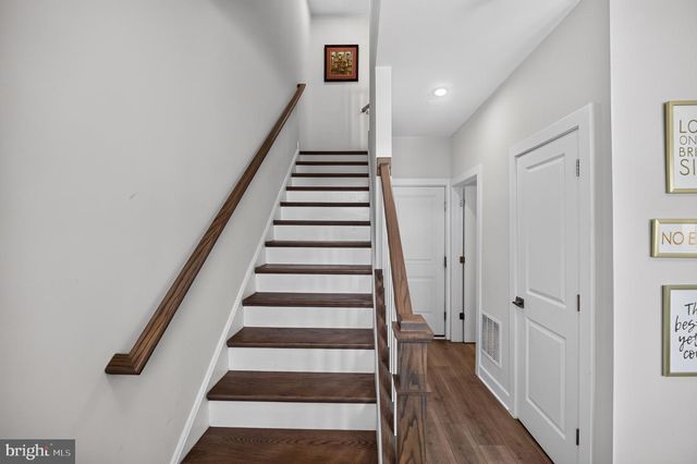 17768 KINGFISHER ISLE RD, Dumfries, VA 22026