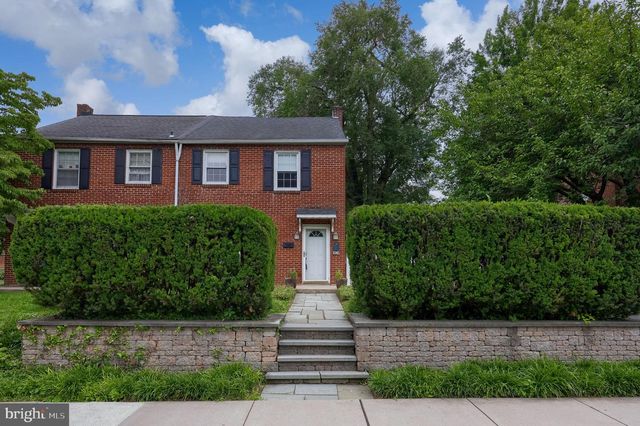 1040 E ORANGE ST, Lancaster, PA 17602