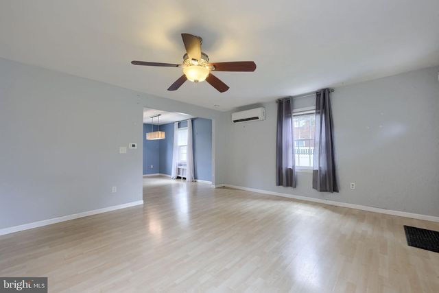 1040 E ORANGE ST, Lancaster, PA 17602