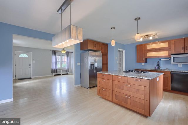 1040 E ORANGE ST, Lancaster, PA 17602