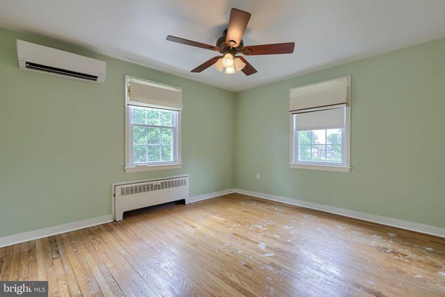 1040 E ORANGE ST, Lancaster, PA 17602