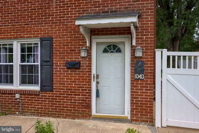 1040 E ORANGE ST, Lancaster, PA 17602