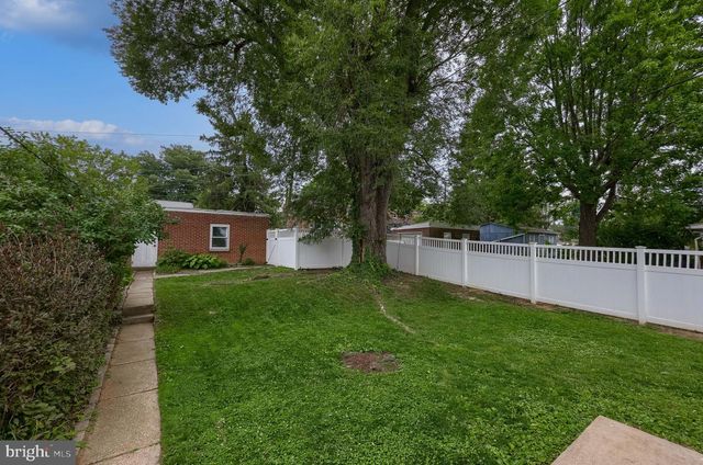 1040 E ORANGE ST, Lancaster, PA 17602