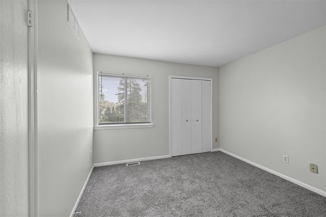 2245 S Commerce Road, Wolverine Lake, MI 48390