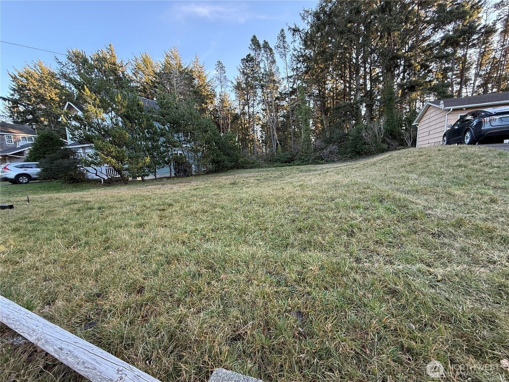 1314 232nd Lane, Ocean Park, WA 98640