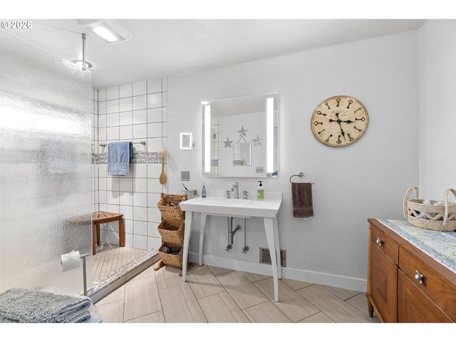 11465 Sw 92ND Ave, Portland, OR 97223