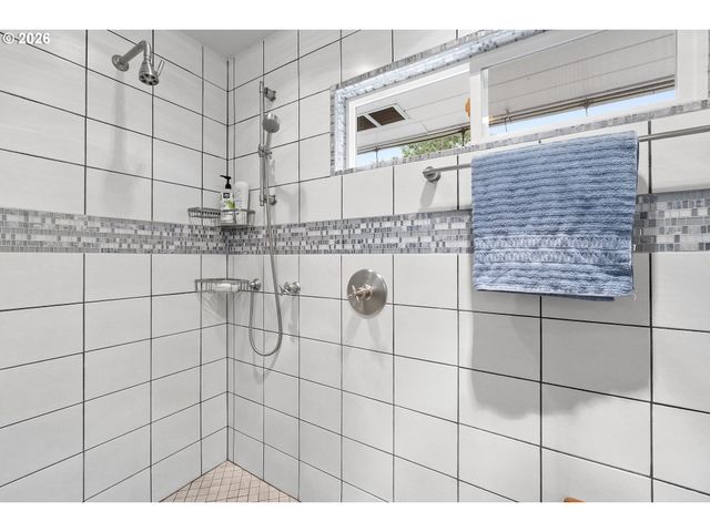 11465 Sw 92ND Ave, Portland, OR 97223