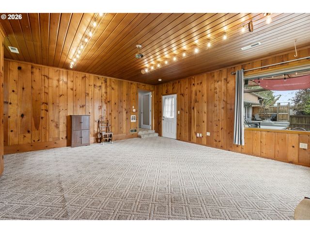 11465 Sw 92ND Ave, Portland, OR 97223