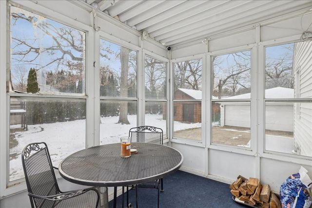 215 Indian Trail, Lake In The Hills, IL 60156