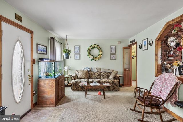 27 MARKET ST, Browns Mills, NJ 08015