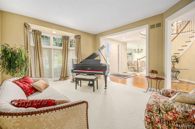 4831 Goodison Place Drive, Rochester, MI 48306