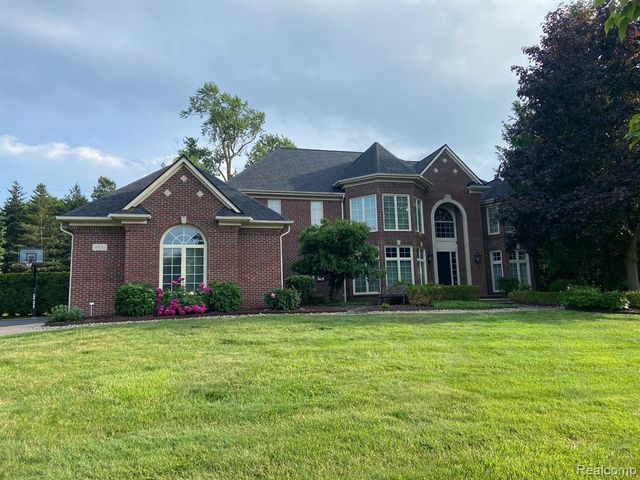 4831 Goodison Place Drive, Rochester, MI 48306