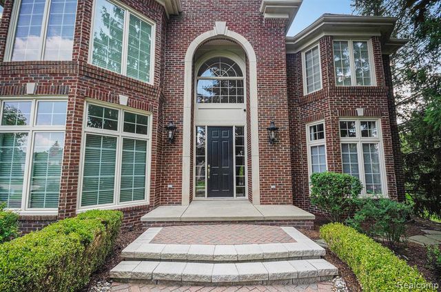 4831 Goodison Place Drive, Rochester, MI 48306