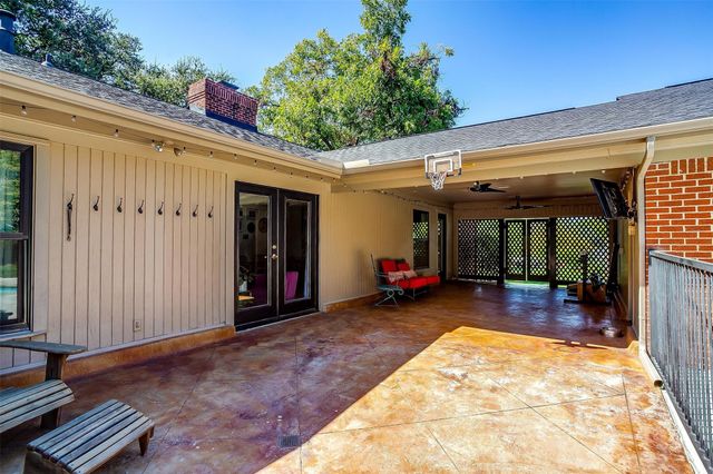 4201 Shannon Drive, Fort Worth, TX 76116