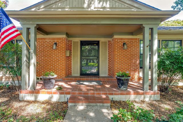 4201 Shannon Drive, Fort Worth, TX 76116