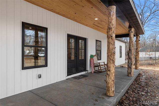 140 Turkey Creek Crossing Drive, Hawk Point, MO 63349