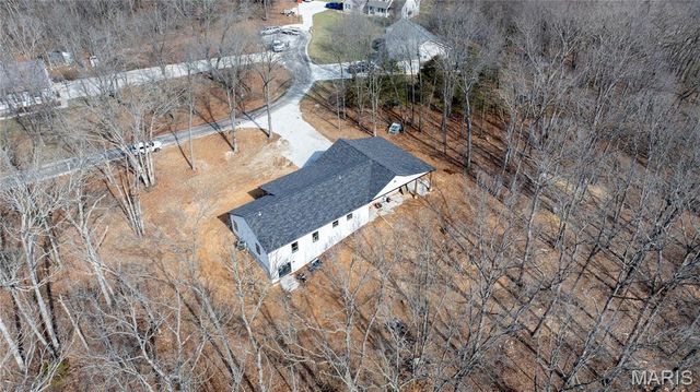 140 Turkey Creek Crossing Drive, Hawk Point, MO 63349