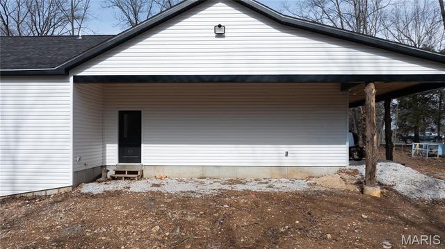 140 Turkey Creek Crossing Drive, Hawk Point, MO 63349